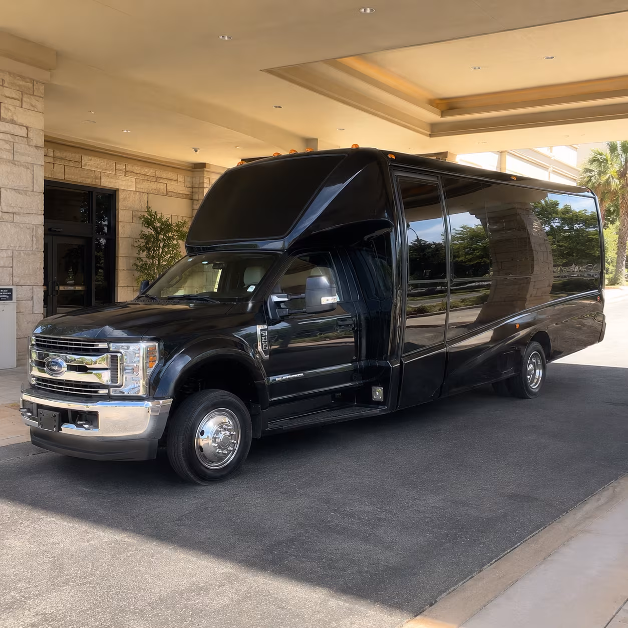 Charlotte Homecoming & Prom Party Bus Rentals