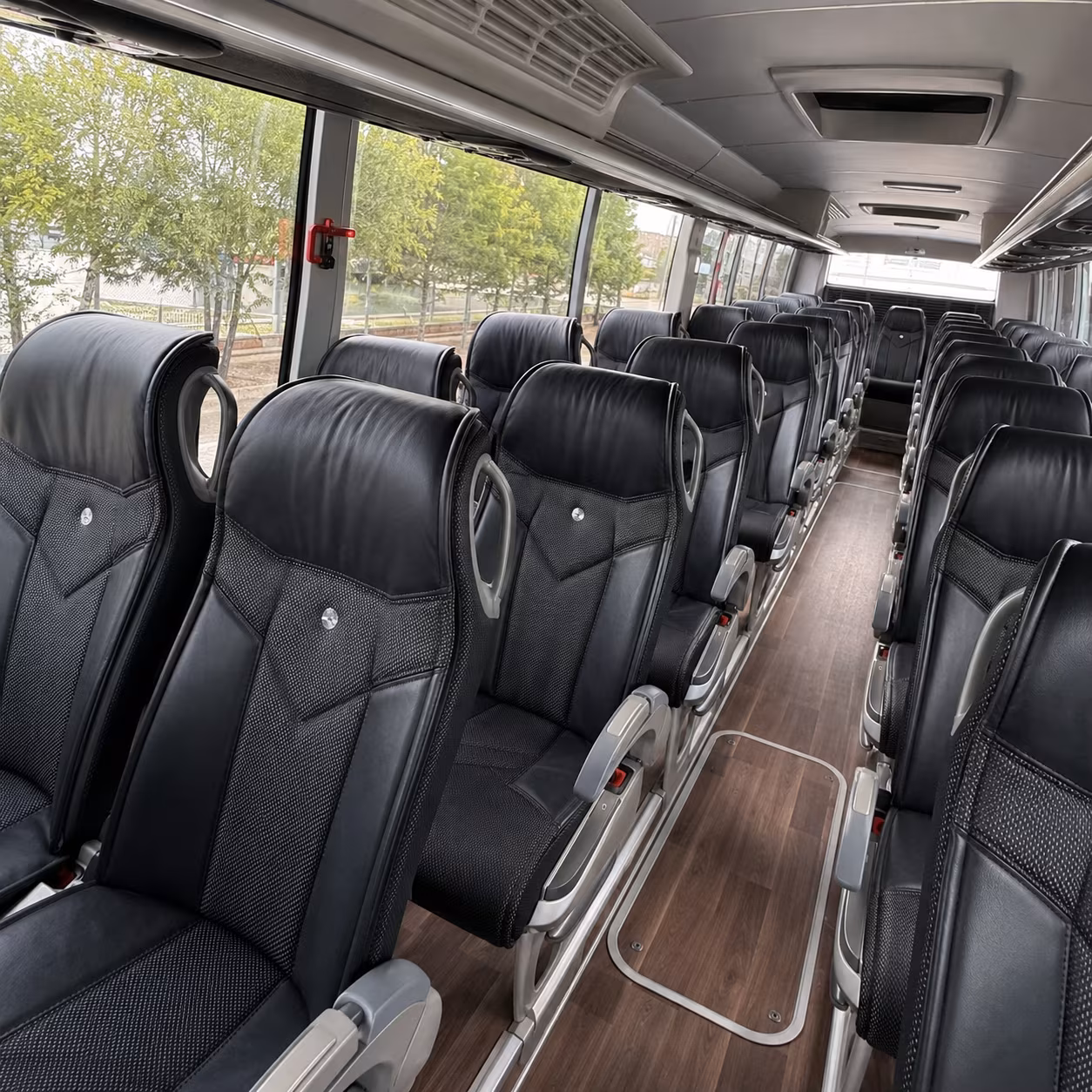 Columbia Airport Shuttle & Transportation party bus exterior