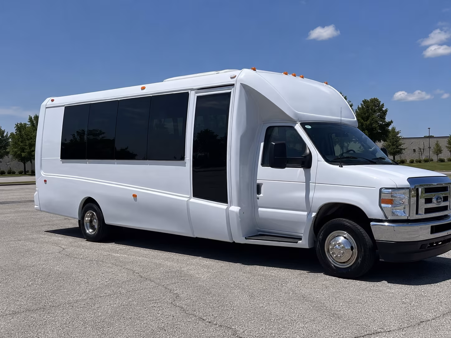 Columbia Winery Tour & Pub Crawl Transportation party bus exterior