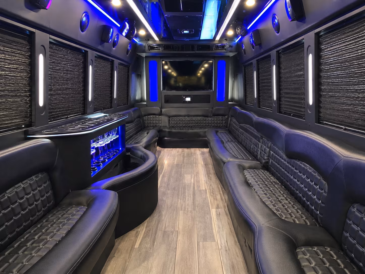 Columbia Winery Tour & Pub Crawl Transportation party bus exterior