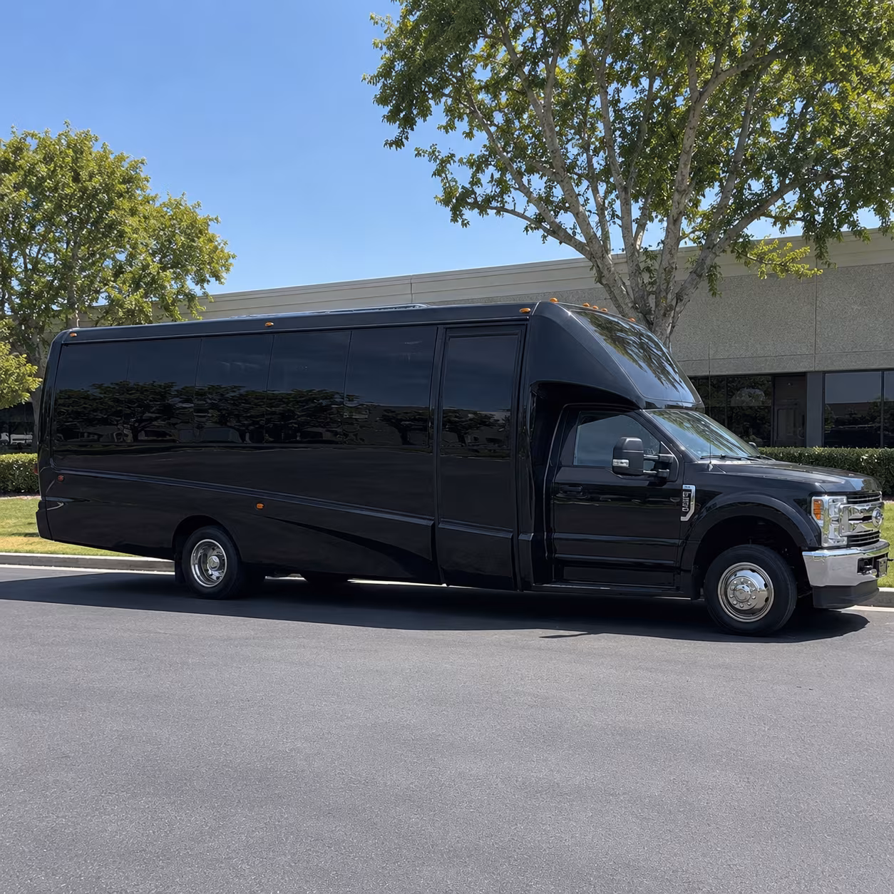 Columbia Winery Tour & Pub Crawl Transportation party bus interior